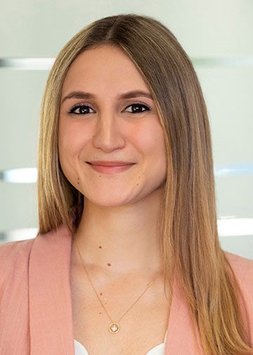 Alyssa Valdes Beatty